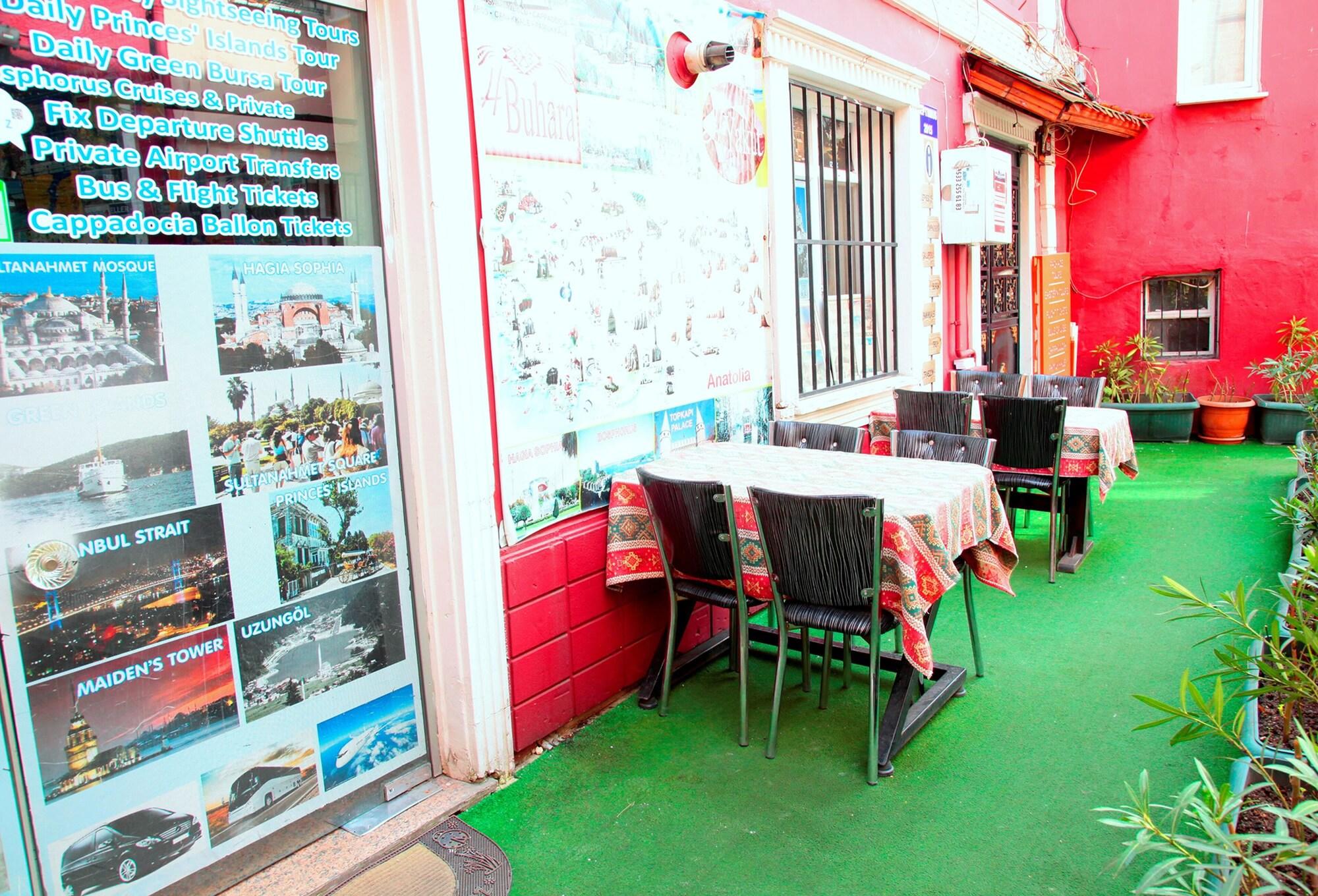 Bar/Salón Yakut Hotel