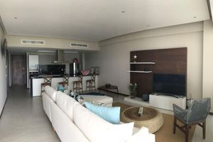 Beachfront Stunning Apartment with full Oceanview
