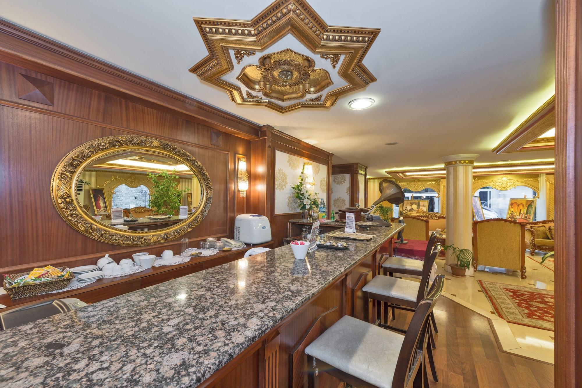 Bar/Salón Golden Horn Hotel - Special Class