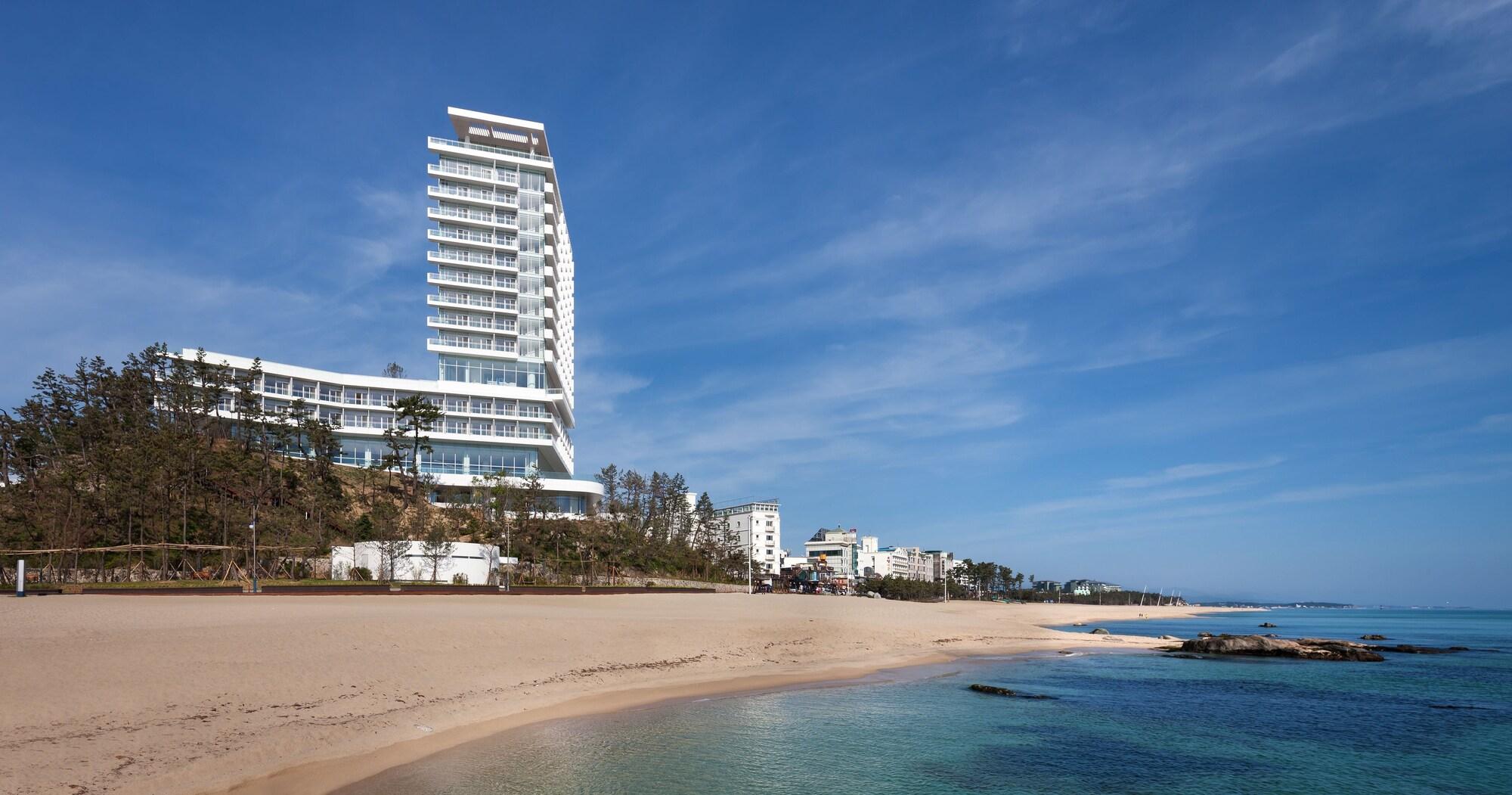 Vista Exterior SEAMARQ Hotel