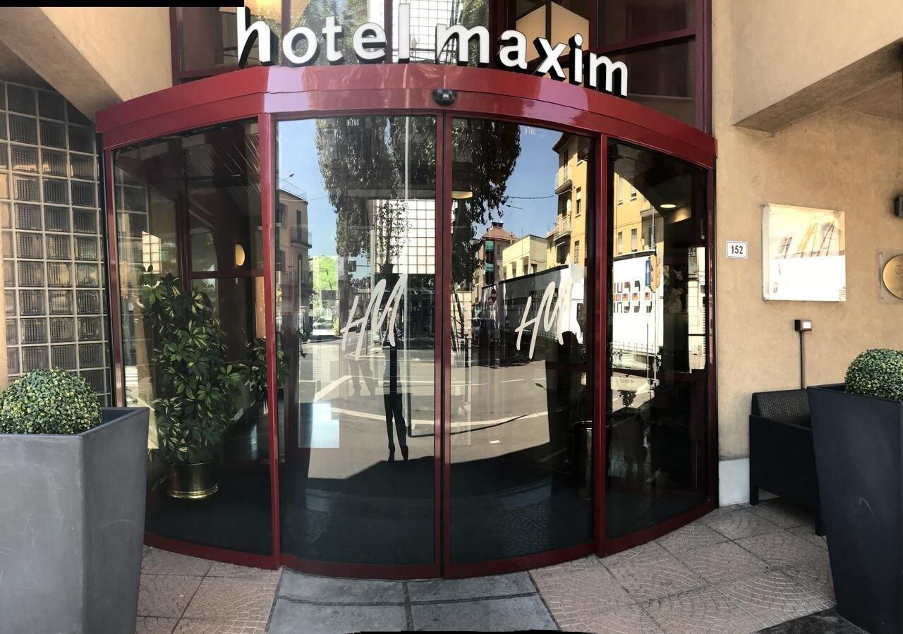Vista Exterior Hotel Maxim