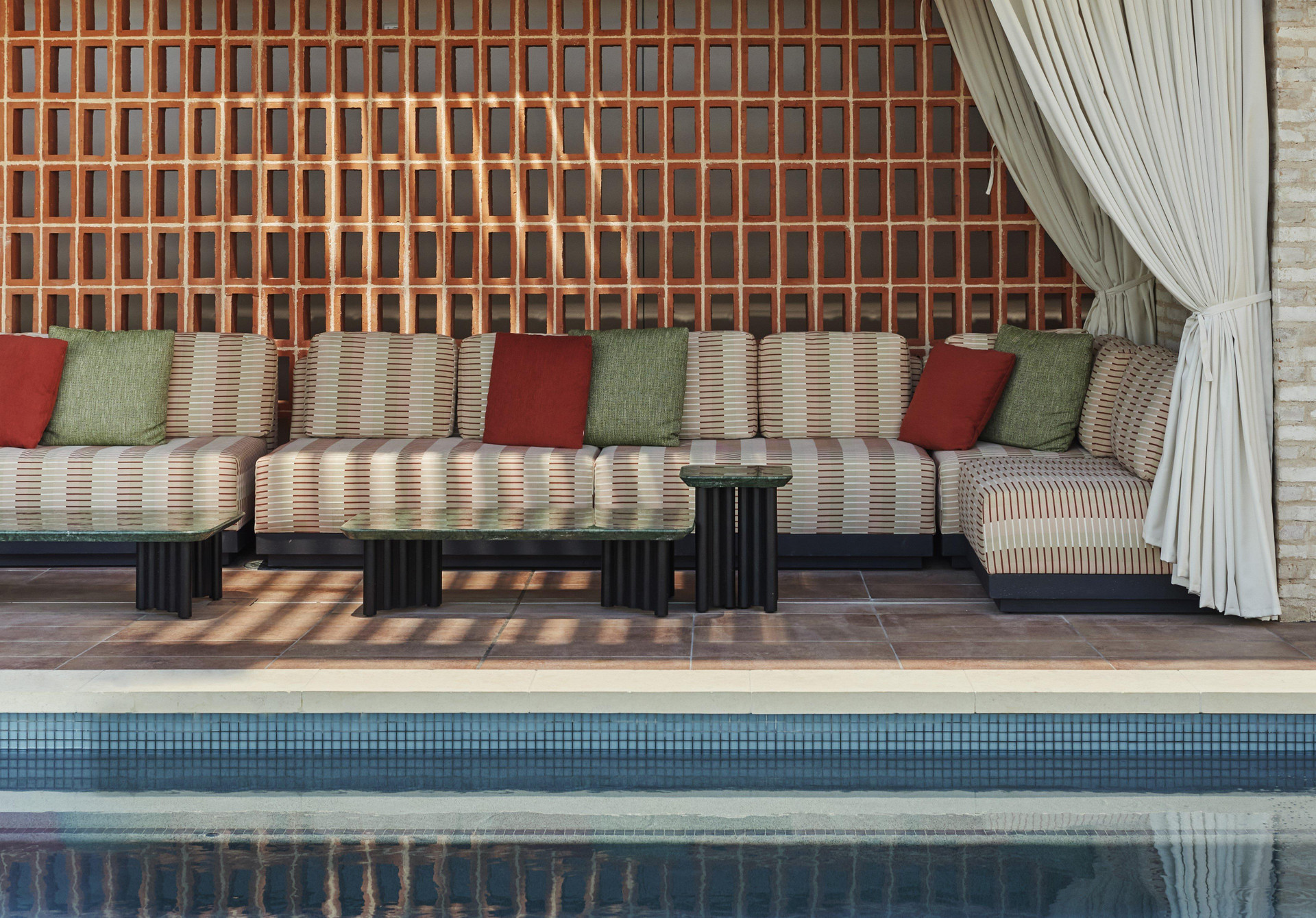 Vista Piscina Kimpton Santo