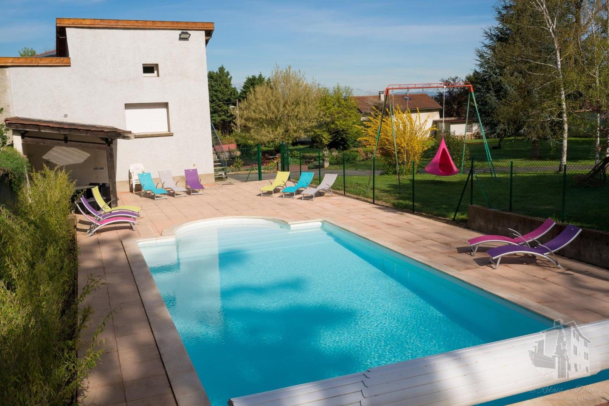 Vista Piscina Le Relais Des Dames