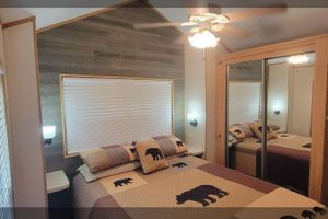 Alquiler Vacacional - Running Squirrel Ridge cabin w/Hot tub+WiFi+firepit+deck & trails w/lake view!