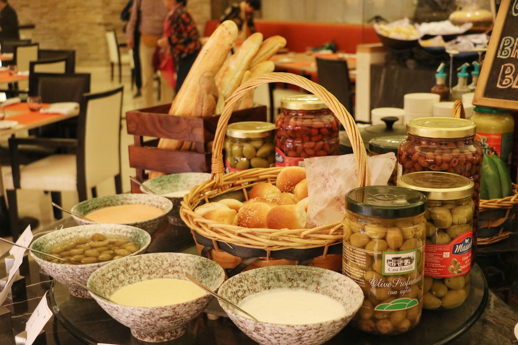 Restaurant InterContinental Jaipur Tonk Road by IHG