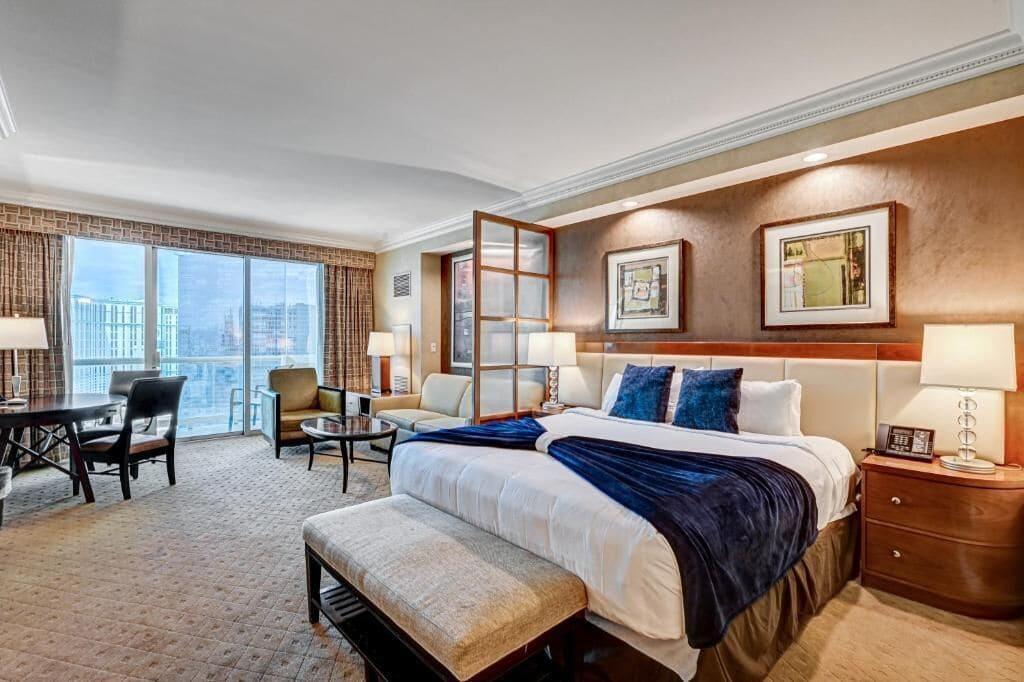 Habitación MGM Signature - Strip view suite