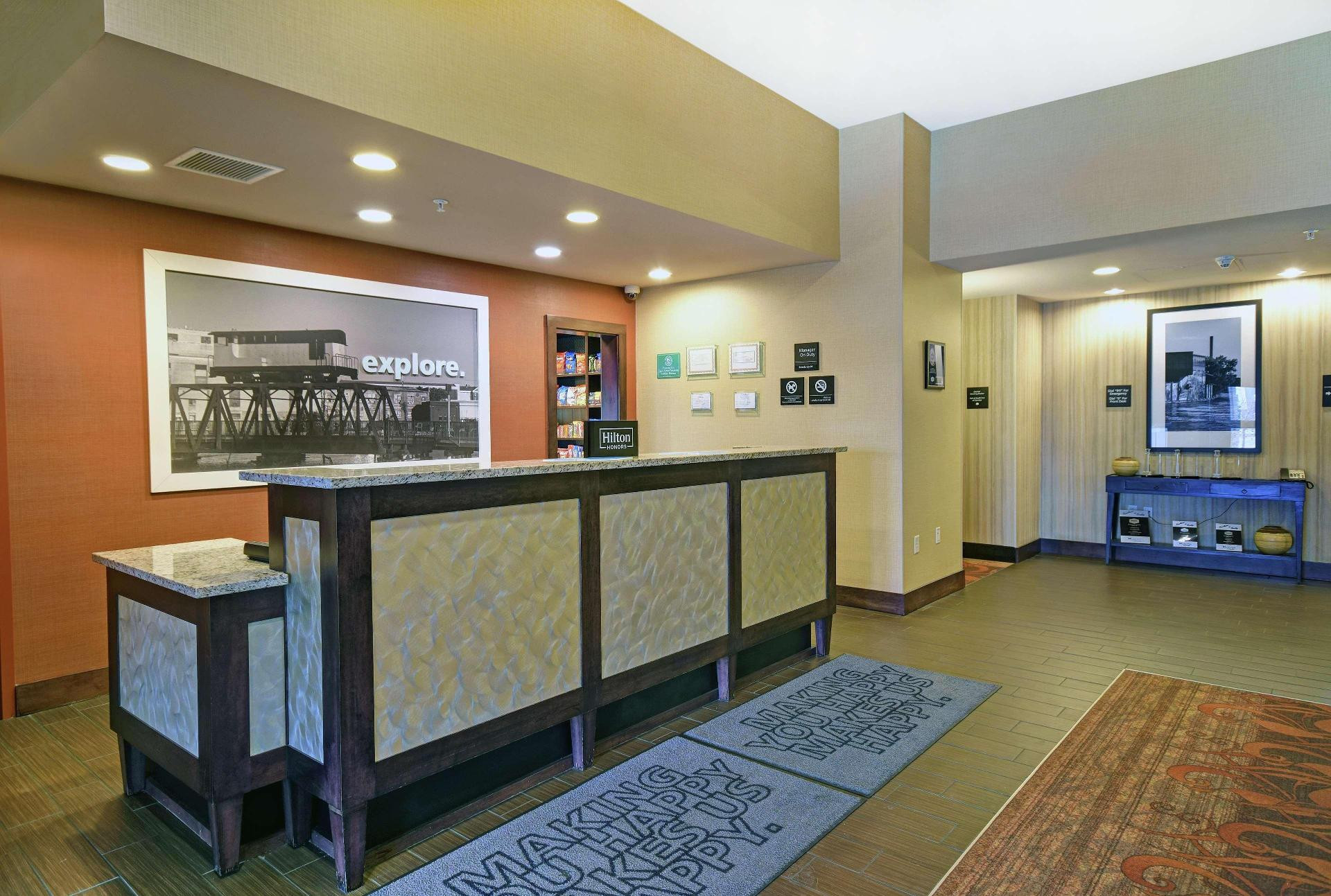 Vista Lobby Hampton Inn Beloit