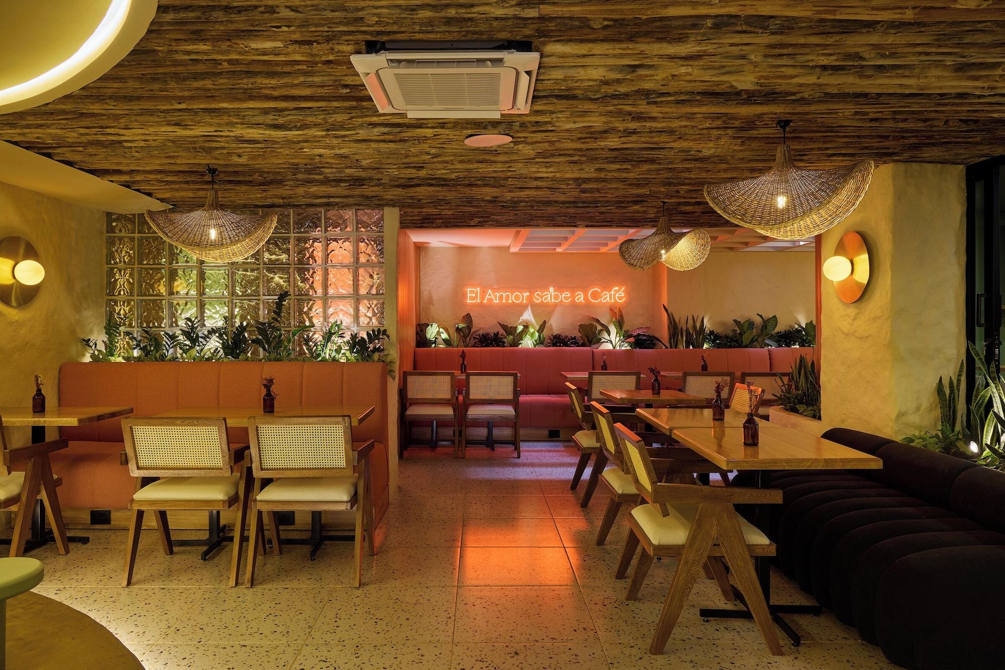 Restaurant Sonata 44 Hotel Laureles