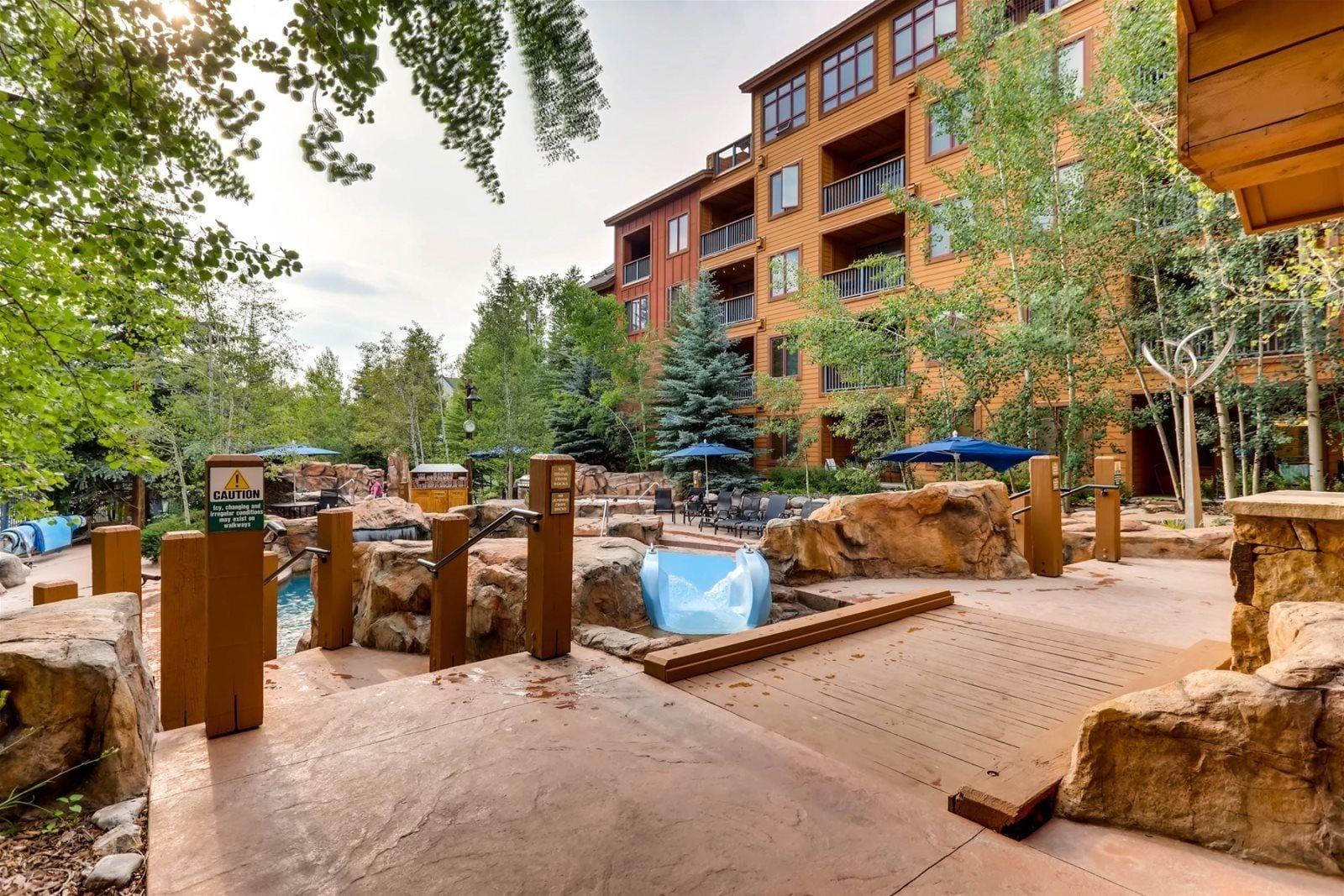 Comodidades del Alojamiento 2 Bedroom Colorado Vacation Rental situated in River Run Village Steps from the Summit Express Gondola