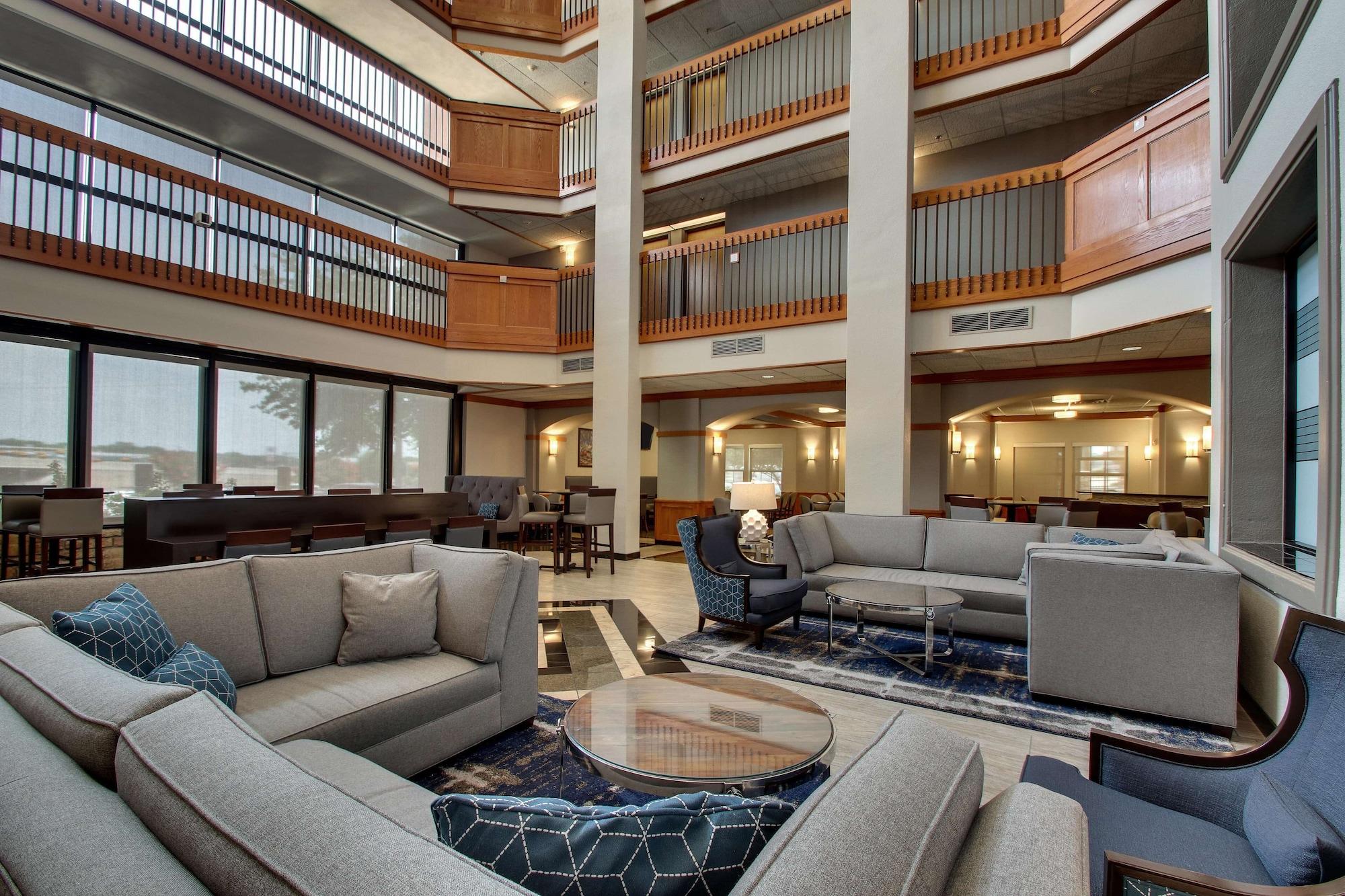 Vista Lobby Drury Inn & Suites San Antonio Northwest Medical Center