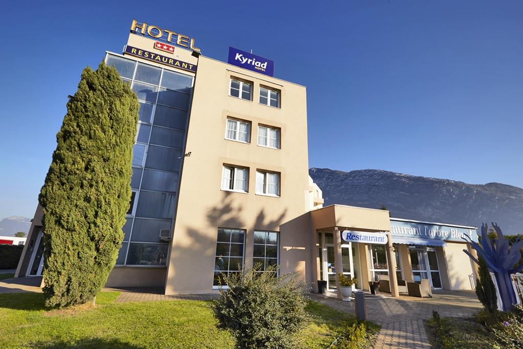 Vista Exterior Logis Hotel le Neron