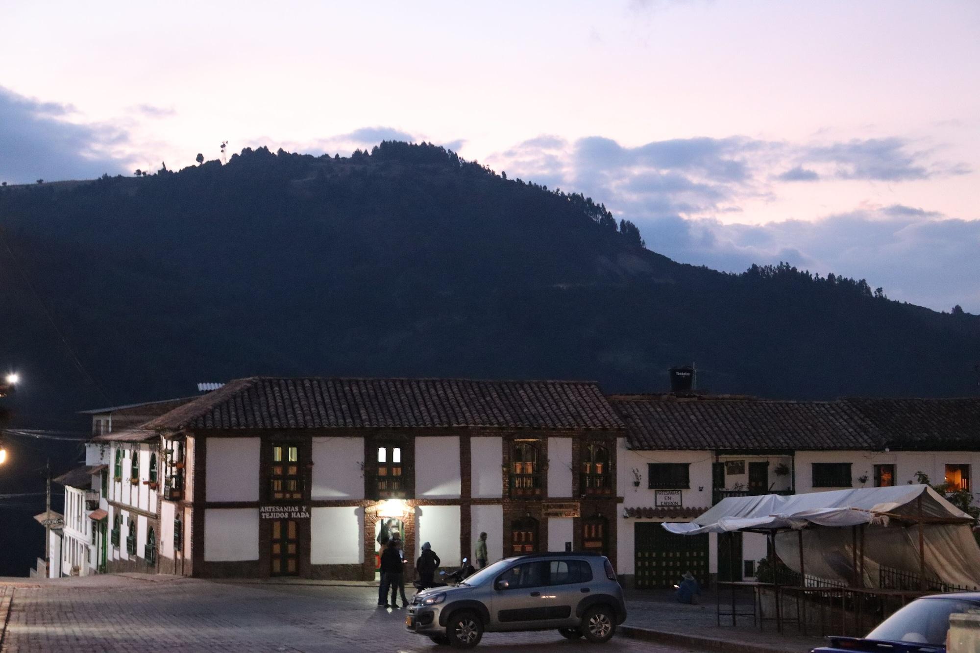 Vista Exterior Monguí Plaza Hotel
