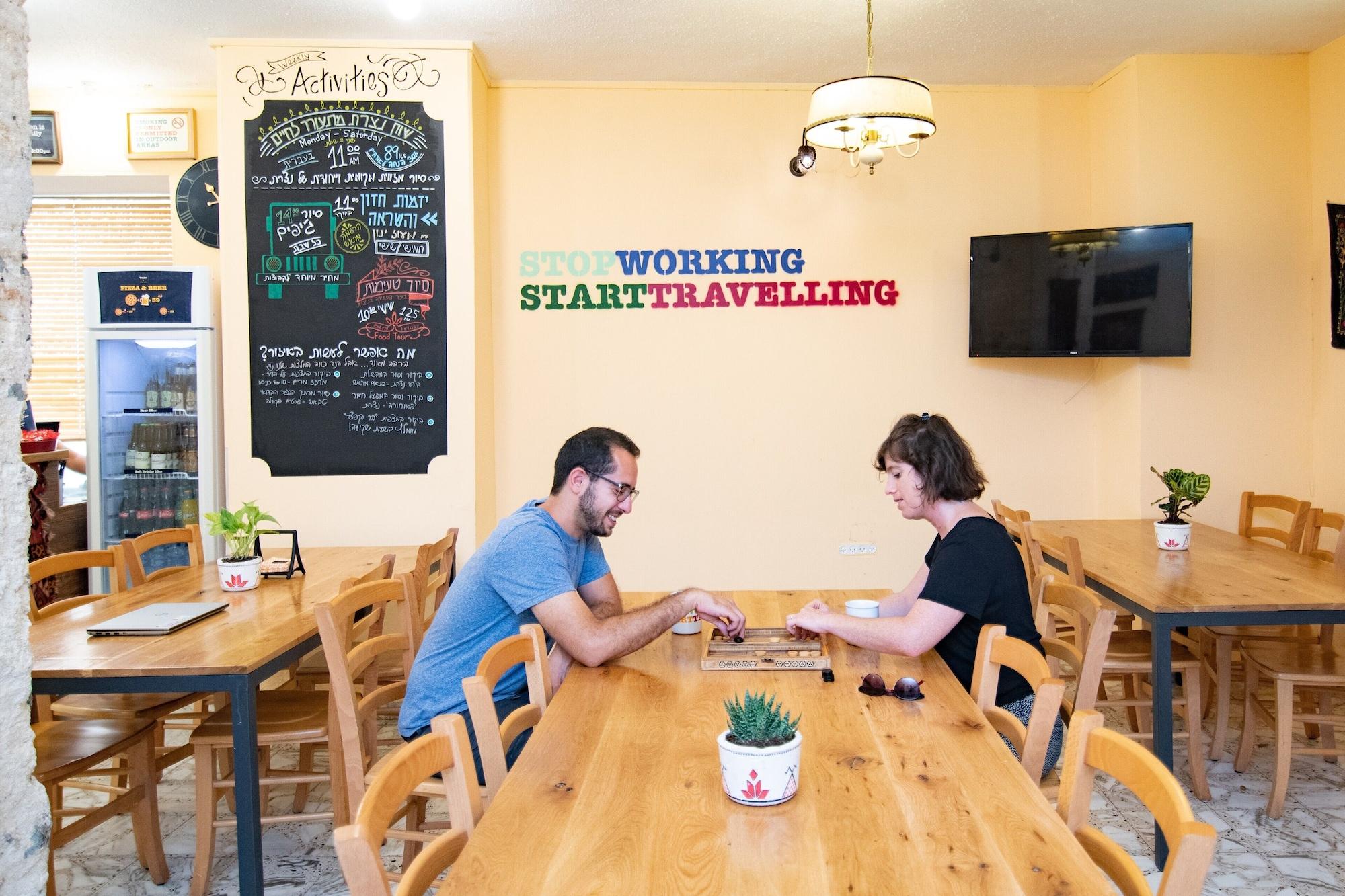 Vista Lobby Fauzi Azar by Abraham