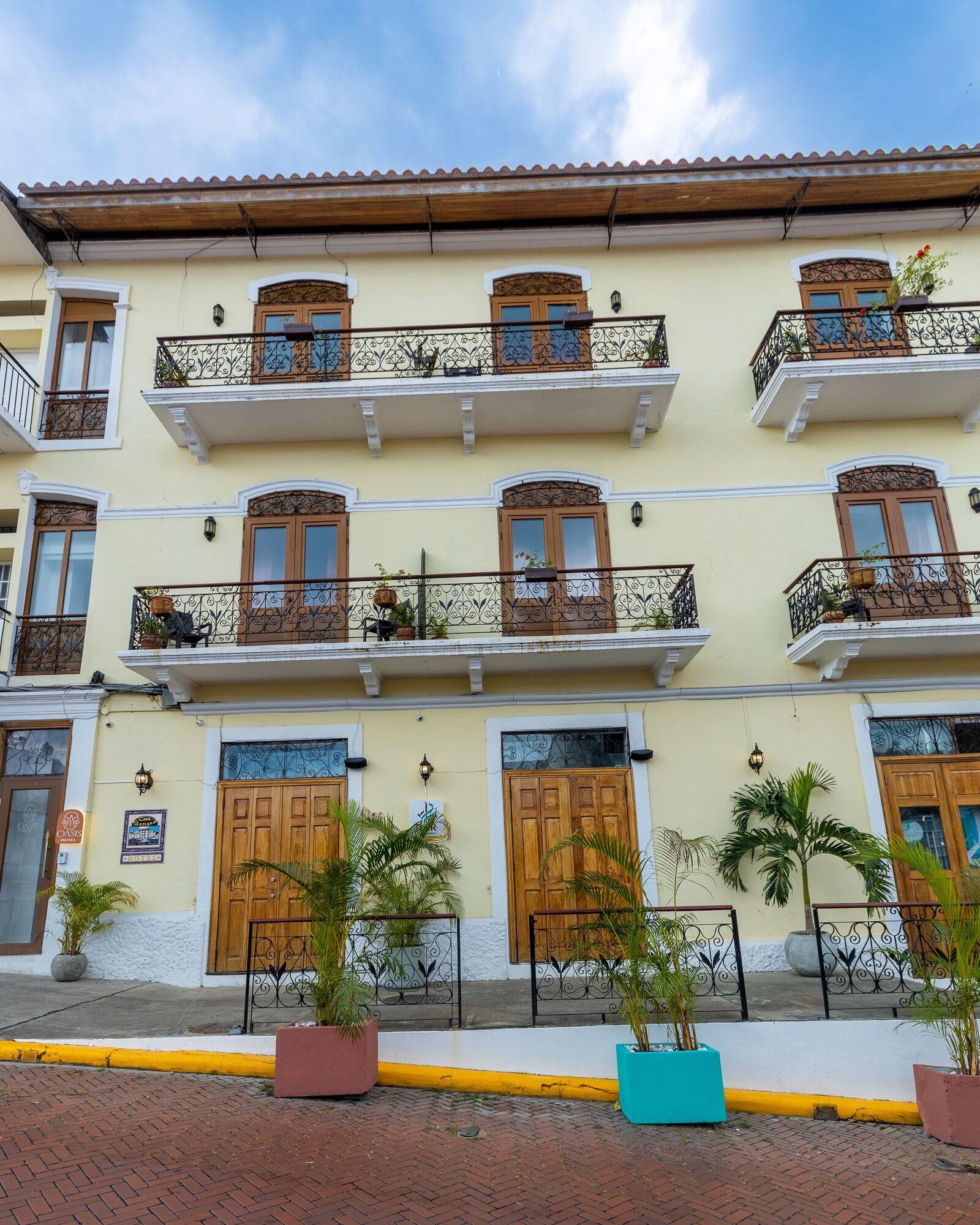 Varios Oasis Hotel