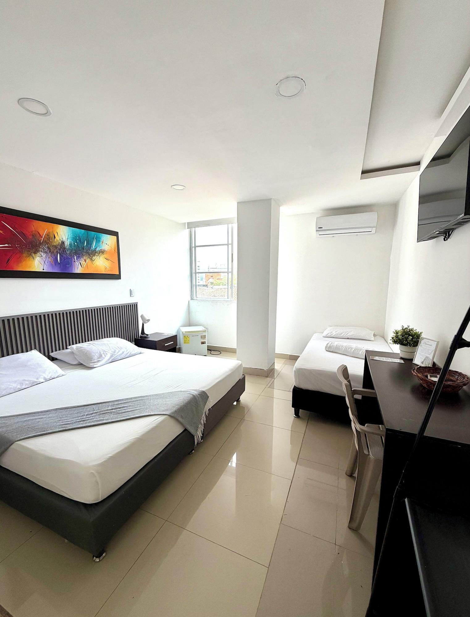 Habitación HOTEL SIX AVENUE