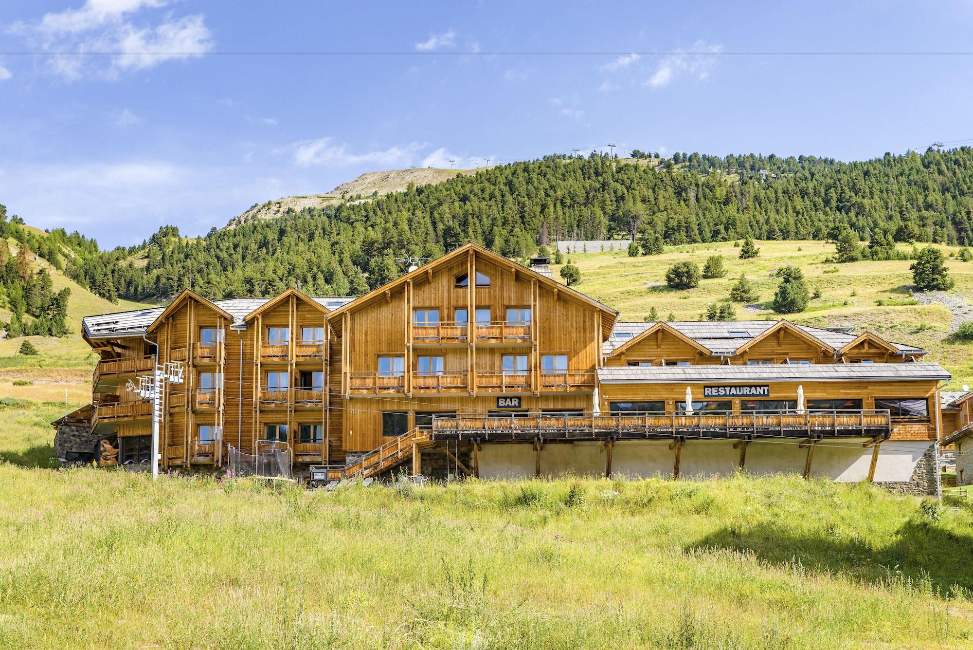 Vista Exterior Anova Hotel & Spa