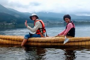 Actividad - Paseo en canoa por el lago San Pablo