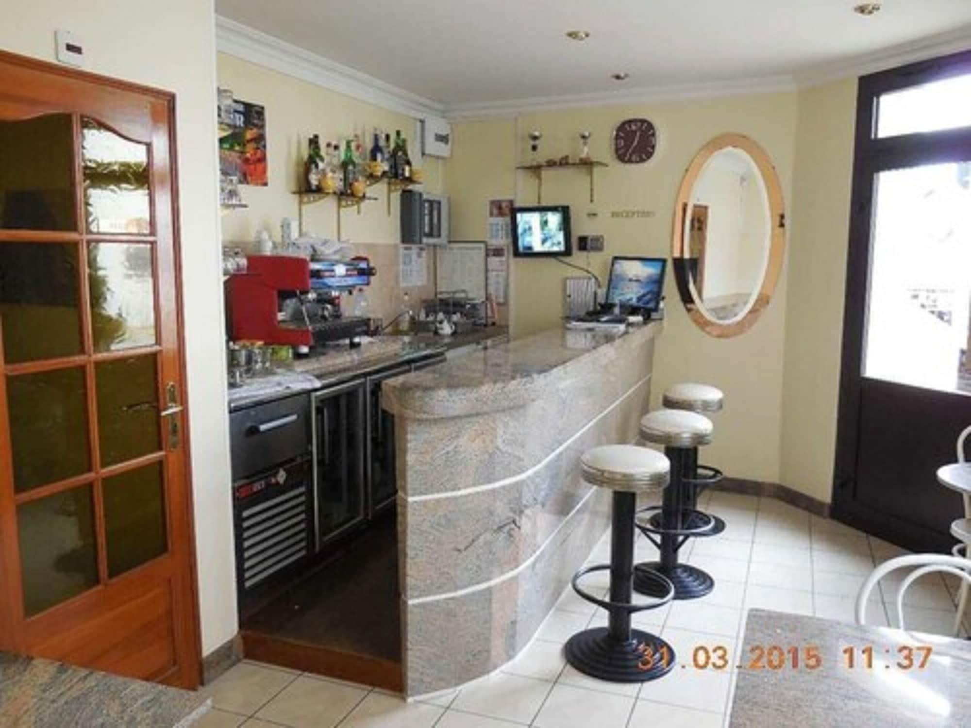 Bar/Salón Hôtel Le Petit Château