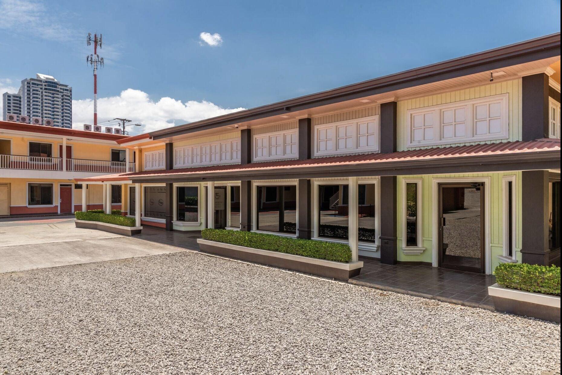 Vista Exterior Prado Inn & Suites