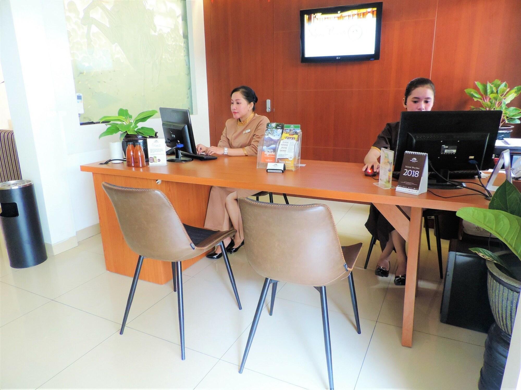 Vista Exterior Maesa Hotel