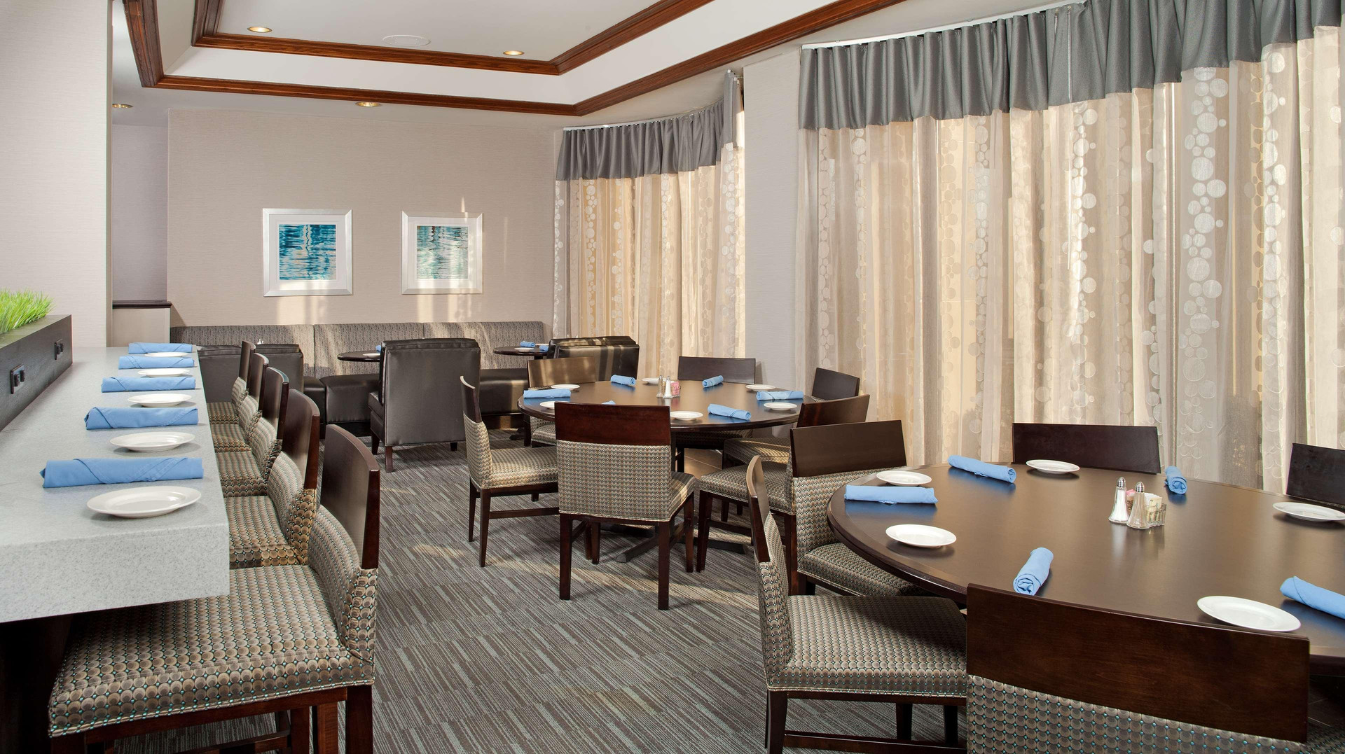 Restaurant DoubleTree by Hilton Hotel Chicago Wood Dale - Elk Grove