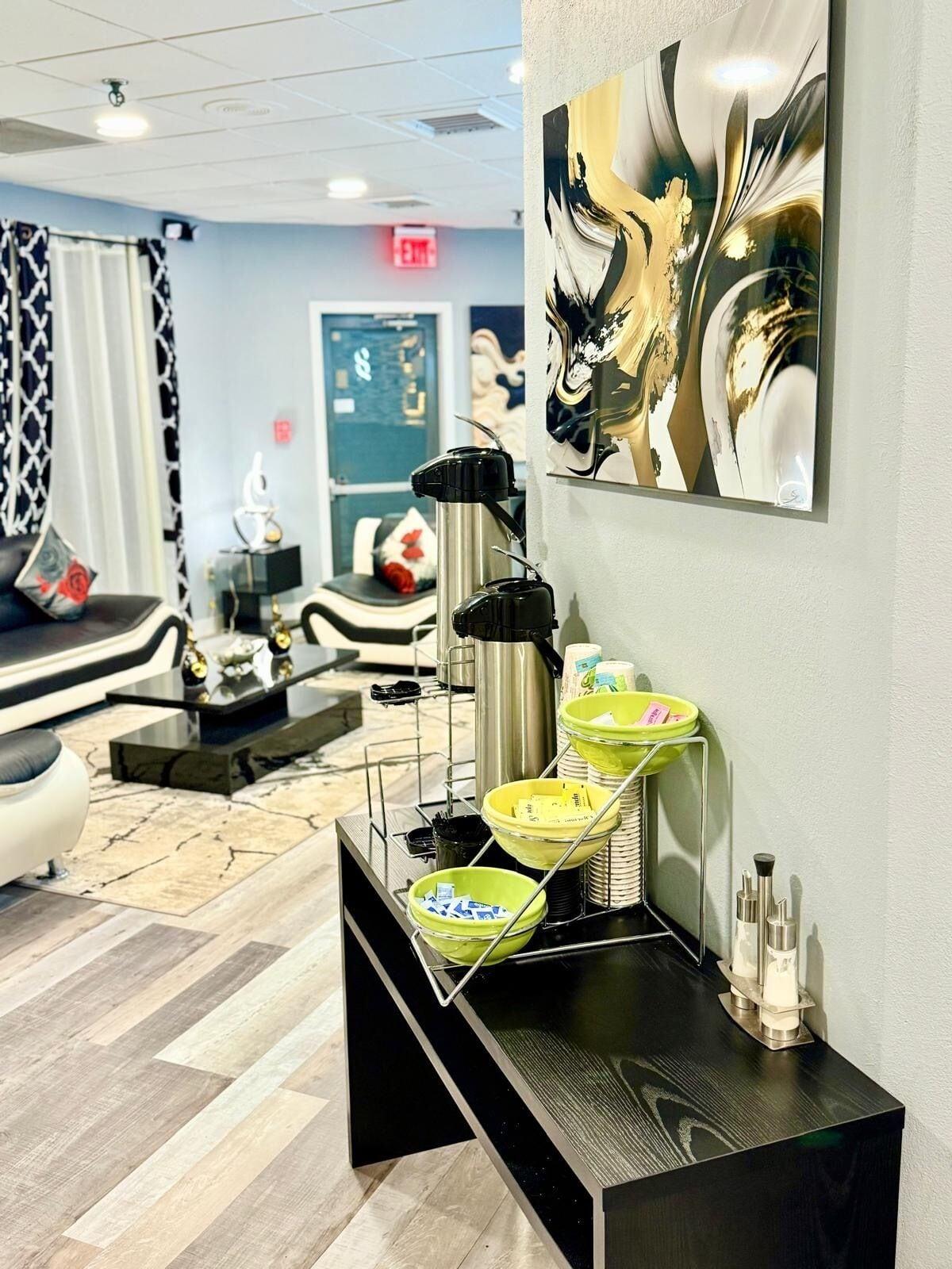 Bar/Salón VIP INN AND SUITES