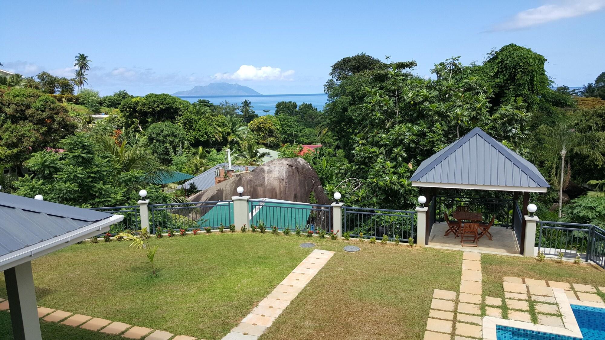 Varios Bambous River Lodge