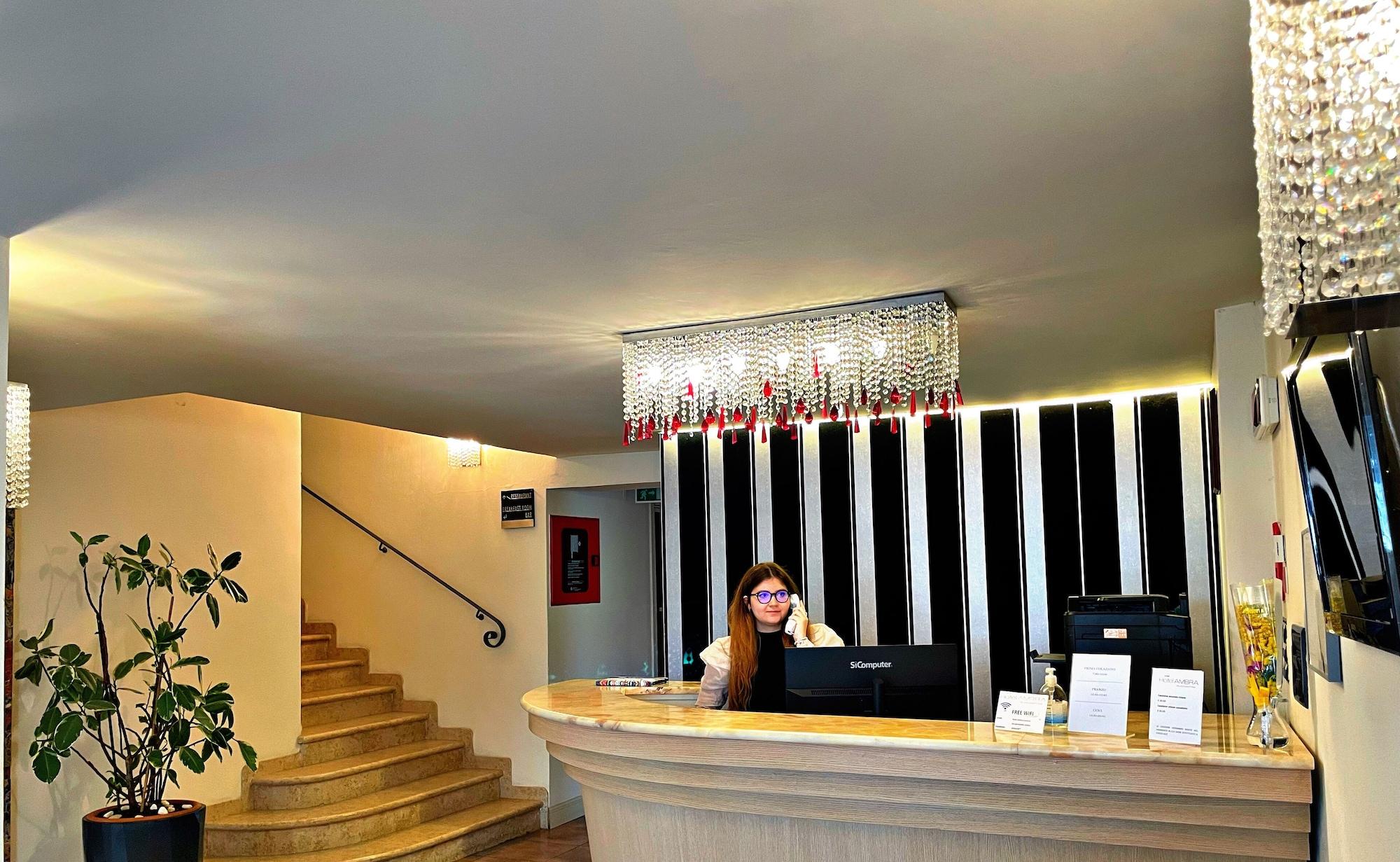 Vista Lobby Hotel Ambra