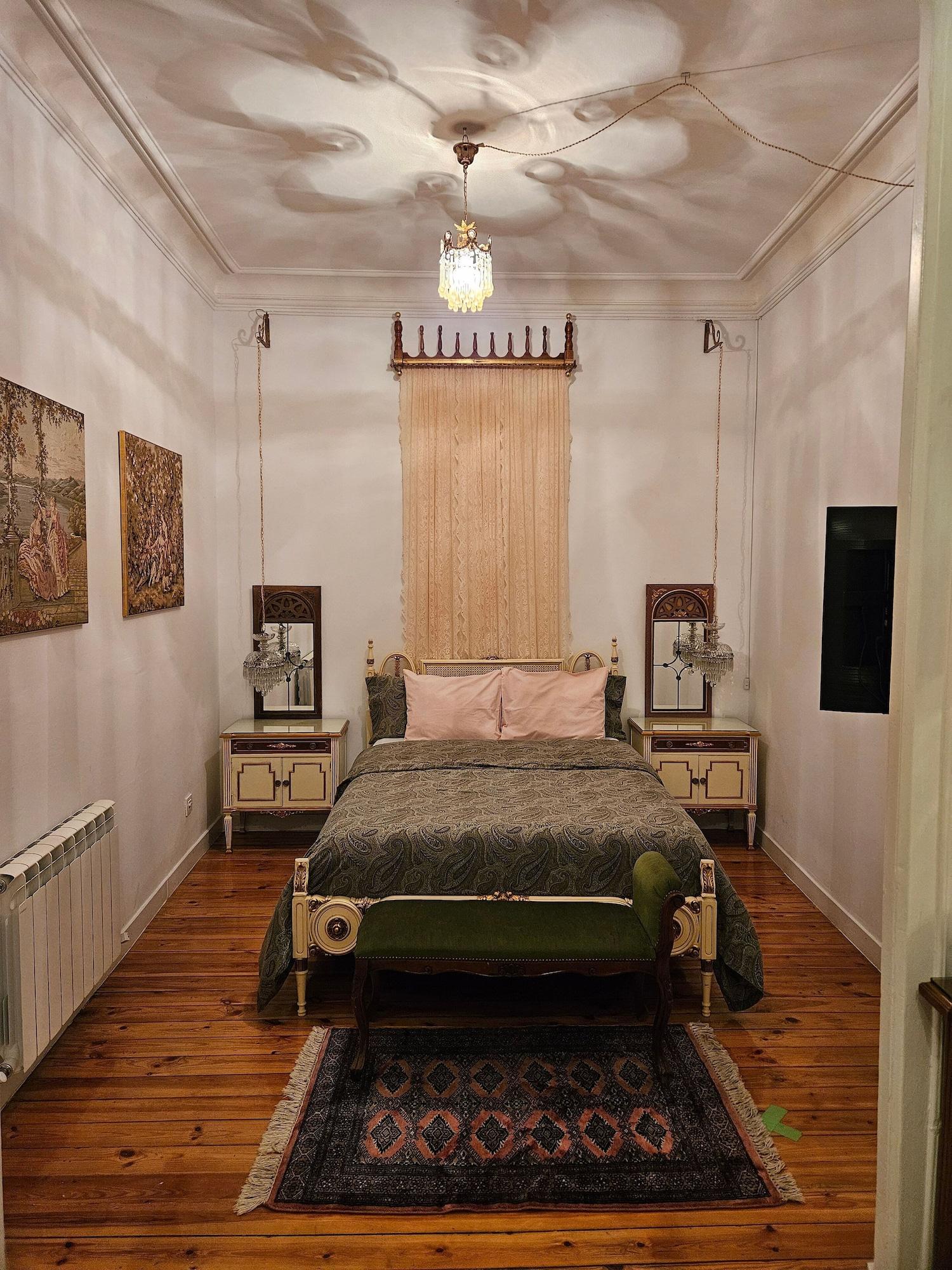 Habitación Room in Apartment - Beautiful and Large Room in The City Centre