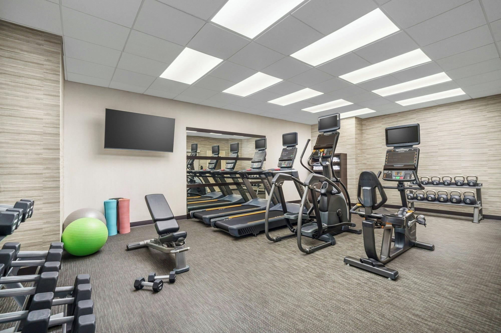 Gimnasio Courtyard By Marriott Stuart