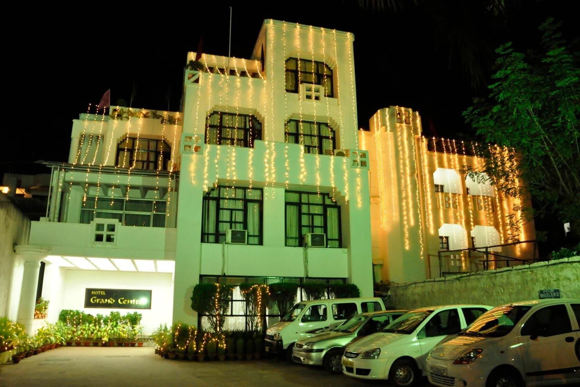 Vista Exterior Hotel Grand central