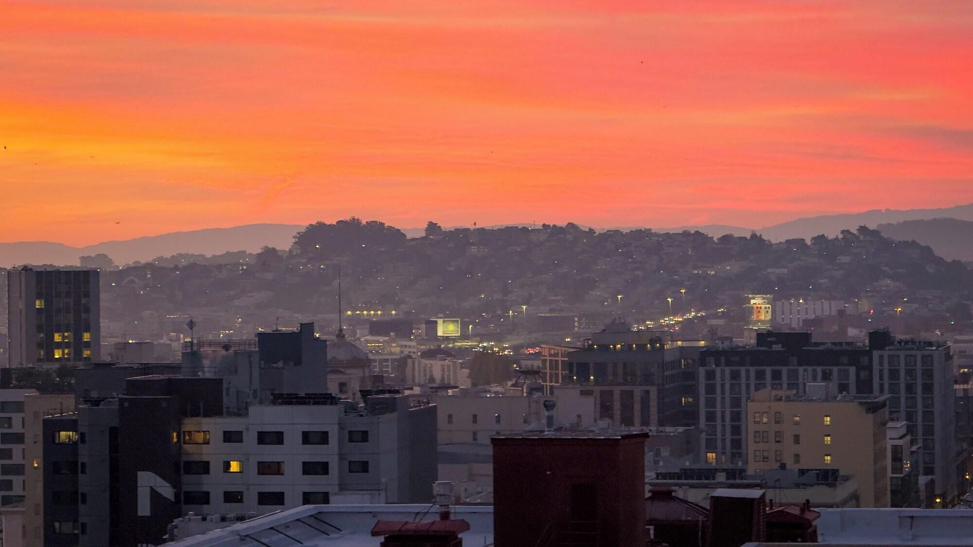 Vista Exterior Superhero Hotel