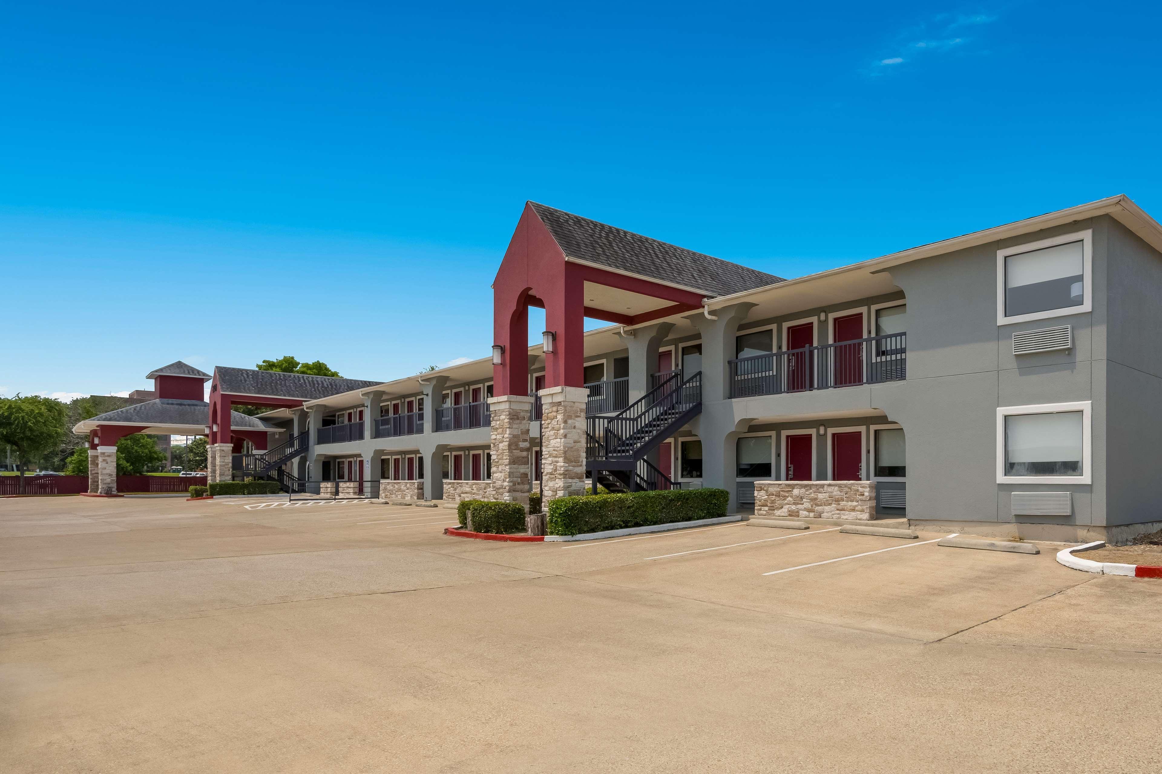 Vista Exterior Best Western Huntsville Inn & Suites