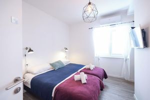 Alojamiento - Rooms Lopwi Old town