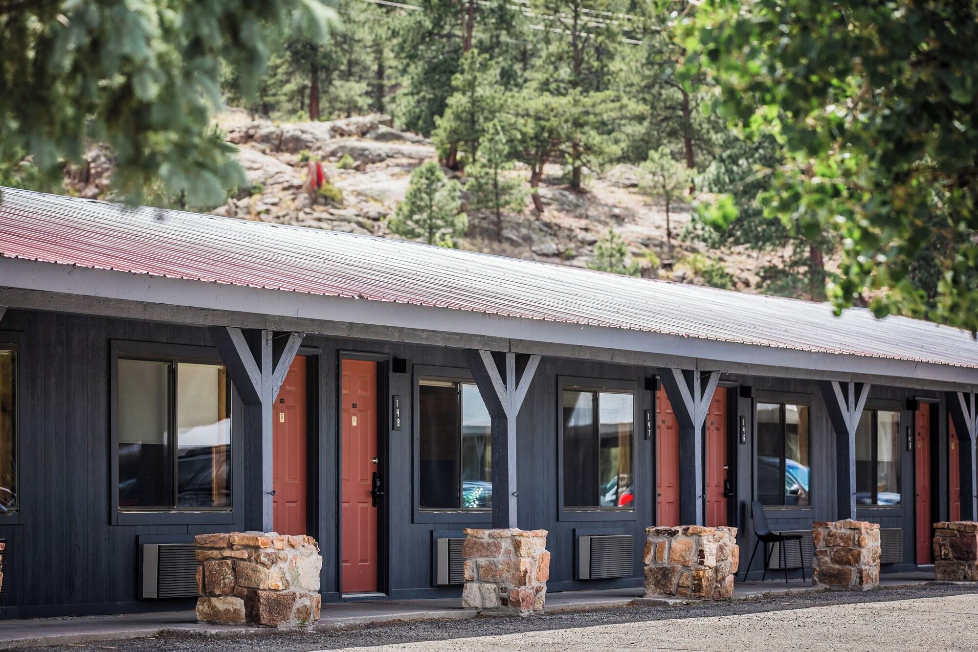 Vista Exterior LOGE Wolf Creek