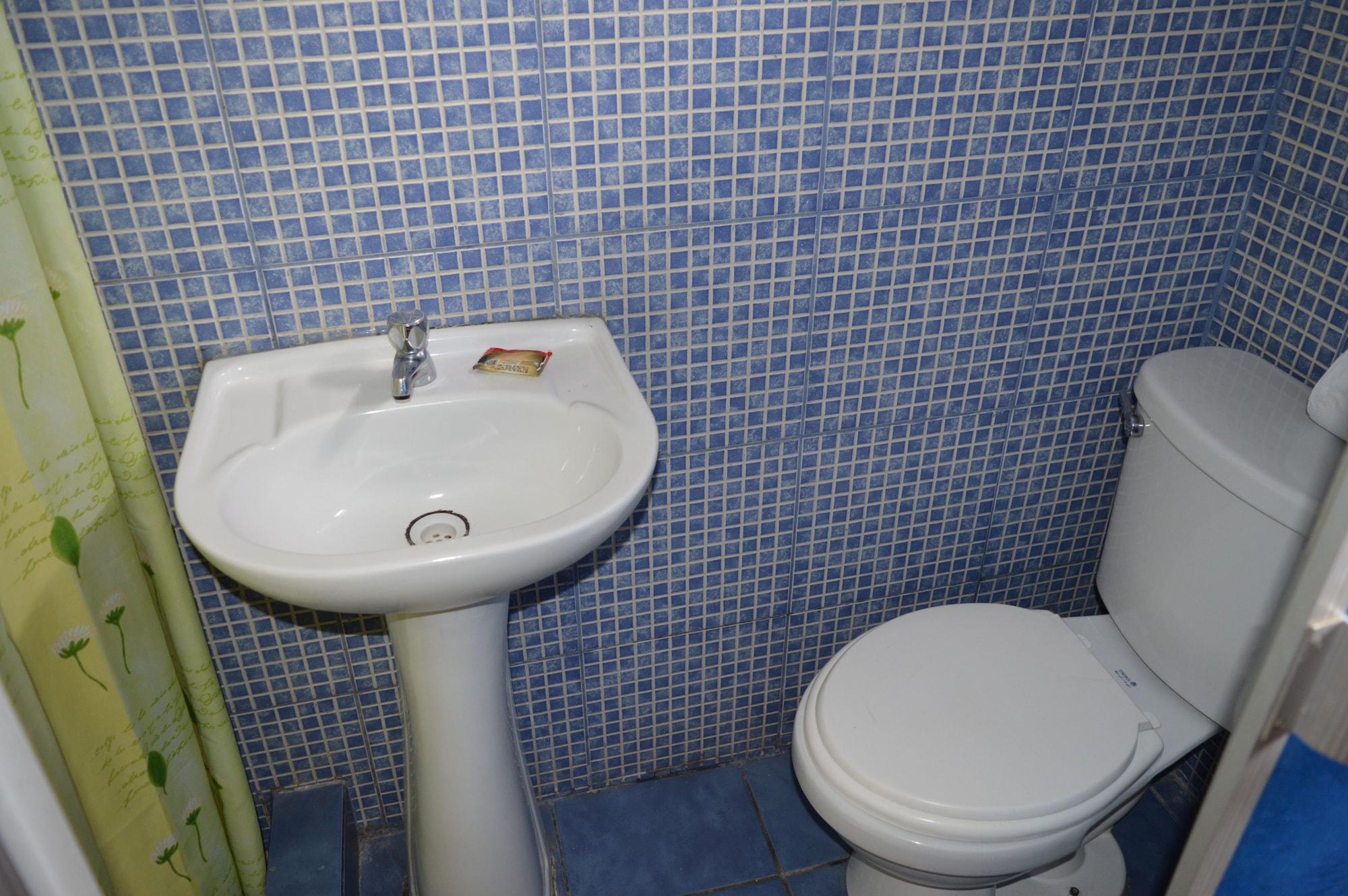 Equipamiento de Habitación Hostal Paucartambo Wasichay II