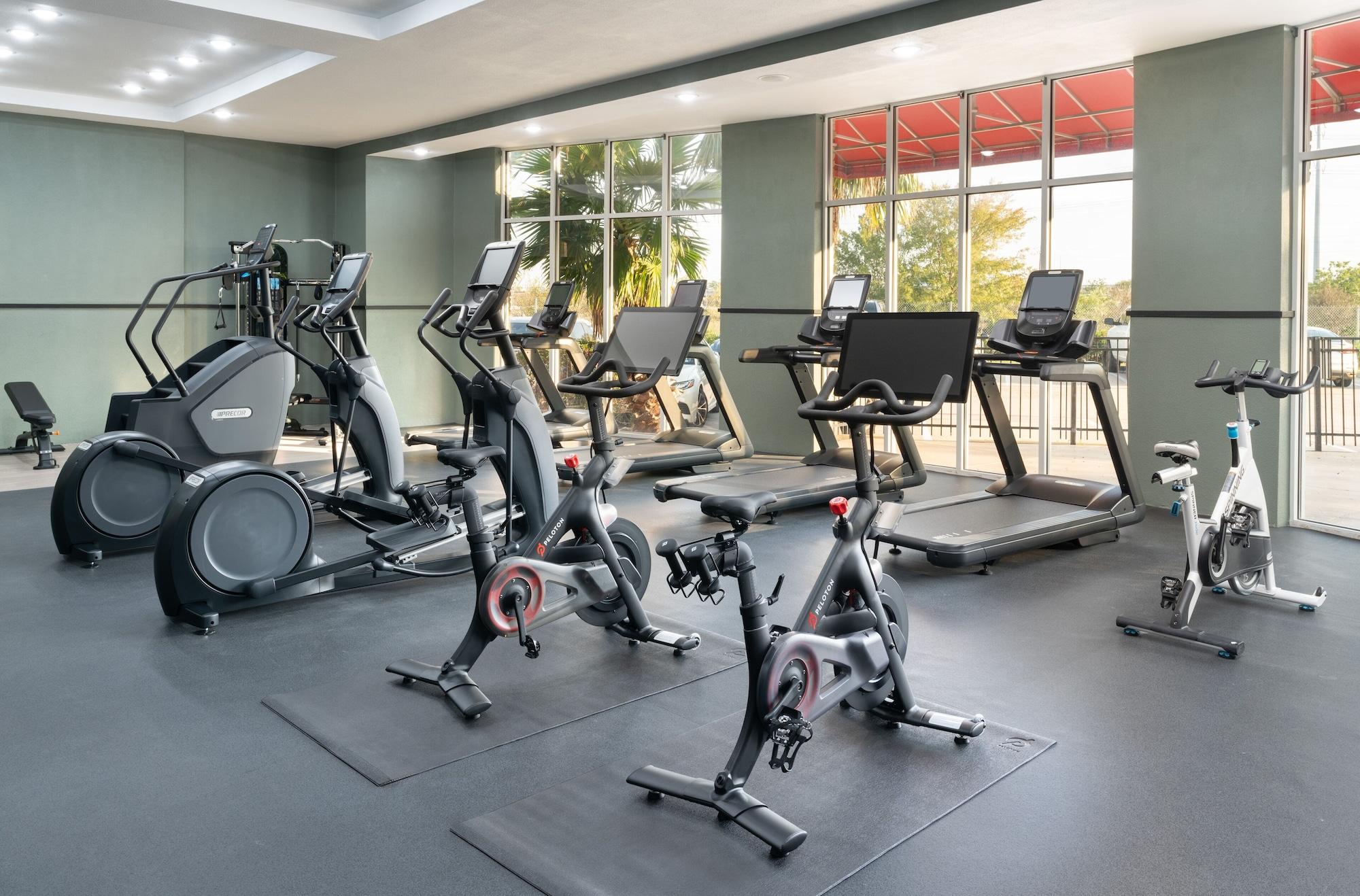 Gimnasio DoubleTree by Hilton Houston Westchase