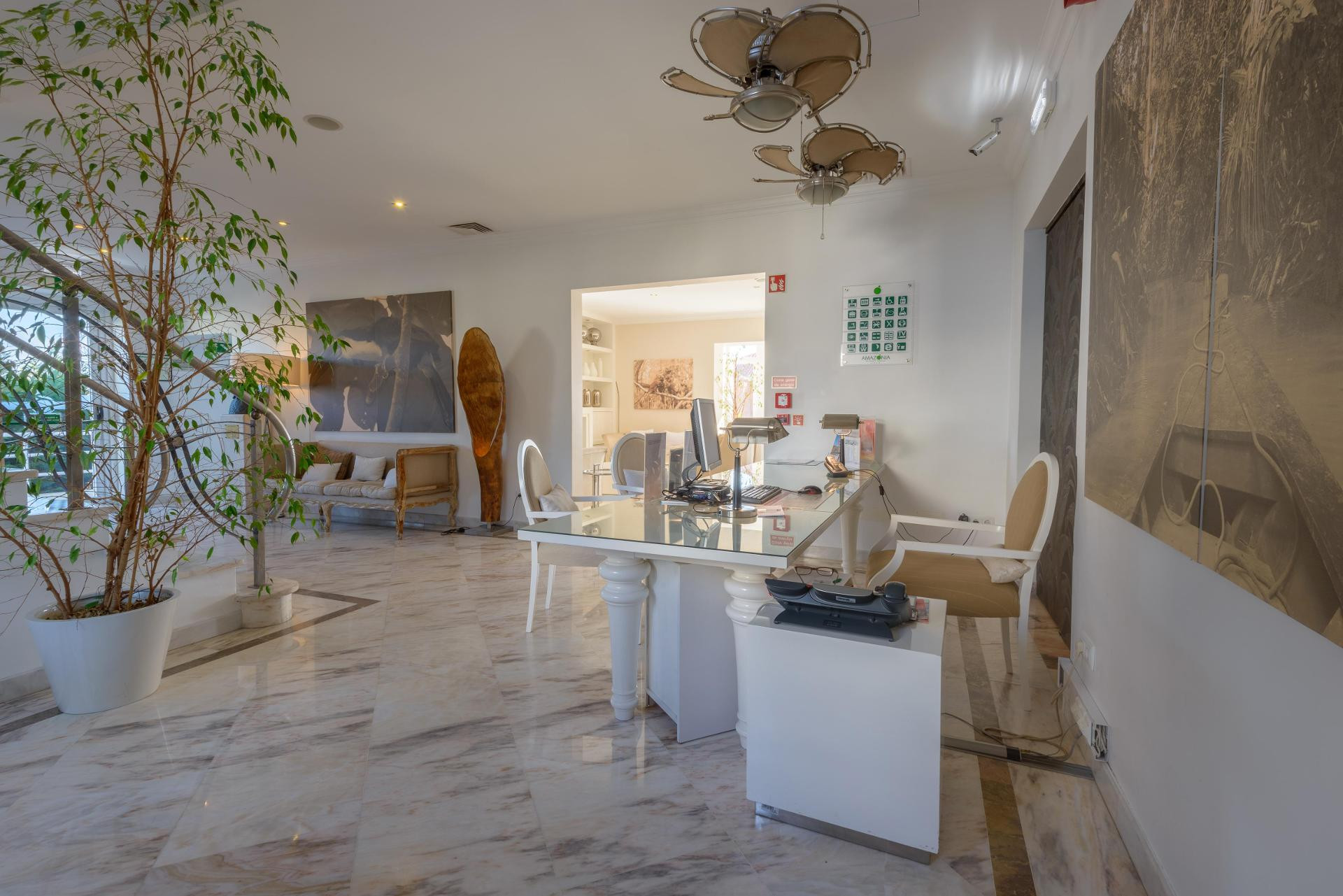Vista Lobby Amazonia Estoril Hotel