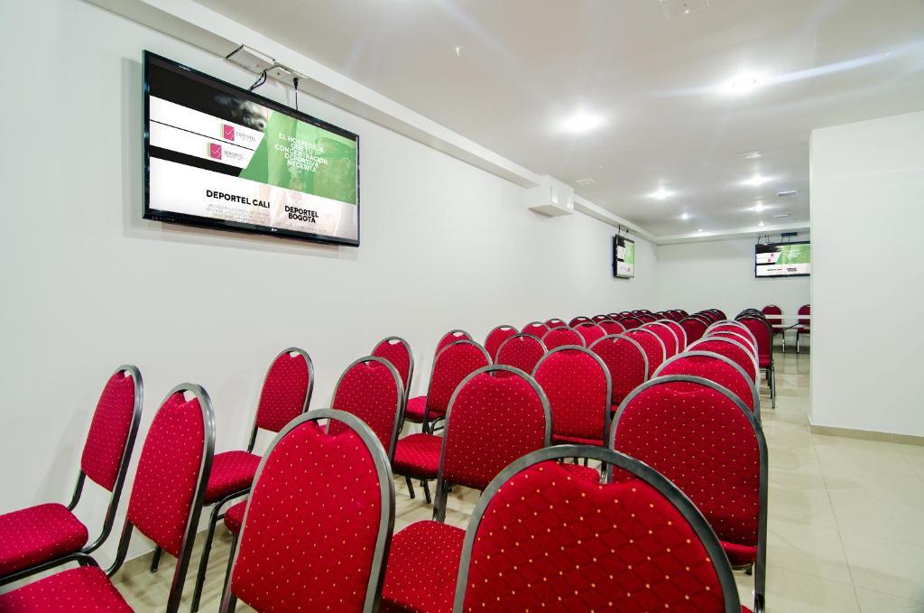 Centro de Negocios Hotel Parque 63