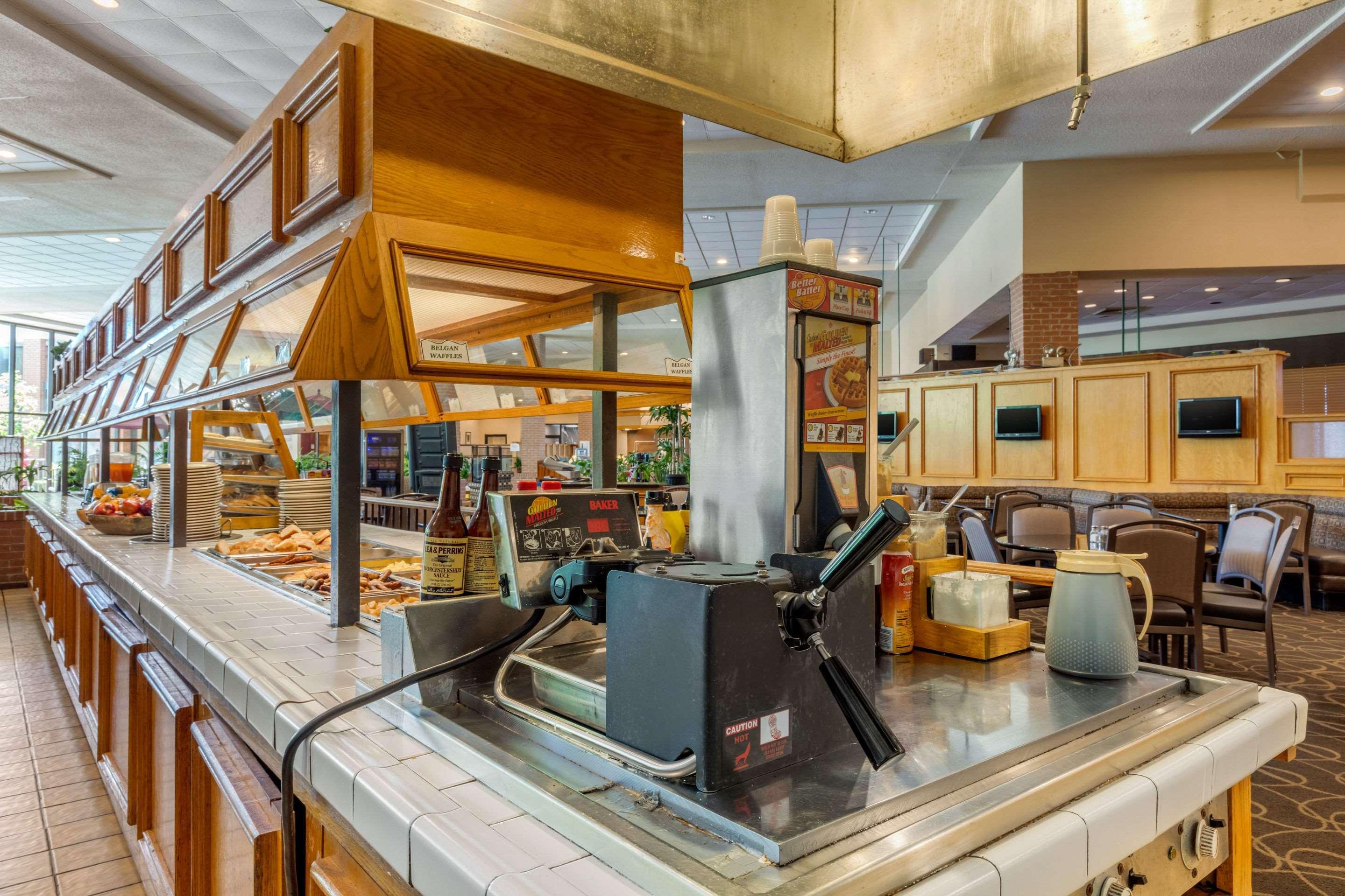 Restaurant Quality Inn Exit 4