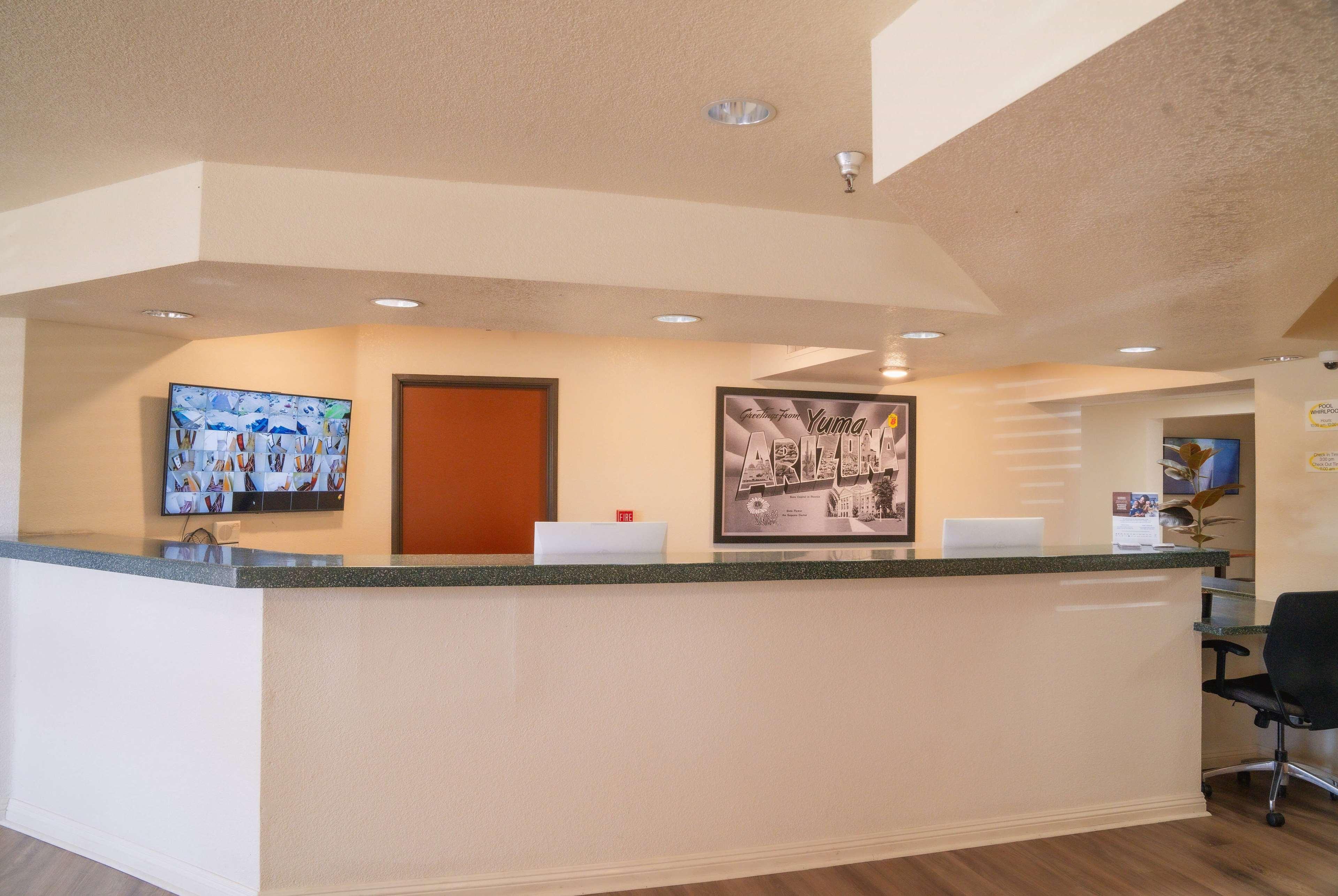 Vista Lobby Super 8 by Wyndham Yuma
