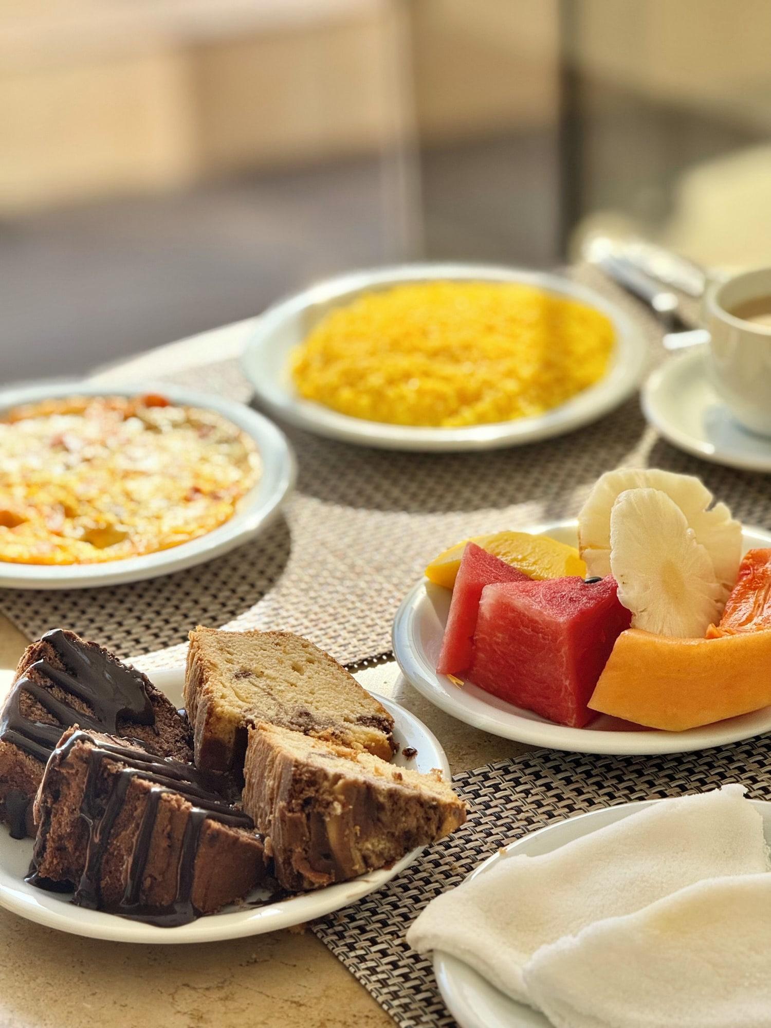 Restaurant Las Brisas Beach Hotel