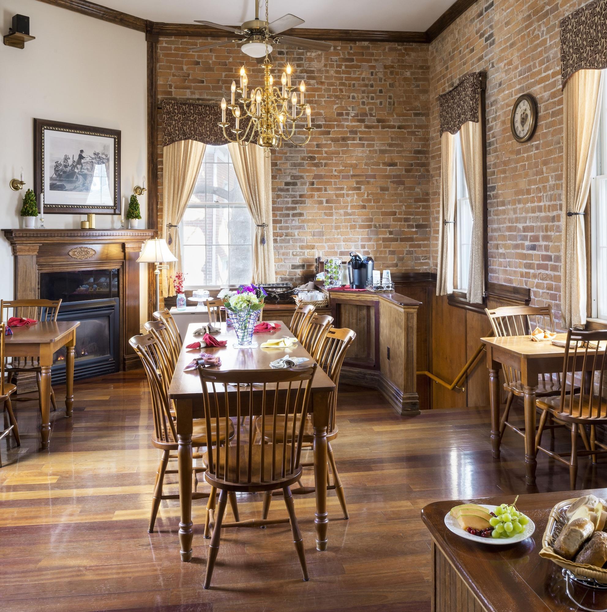 Restaurant Christopher Dodge House