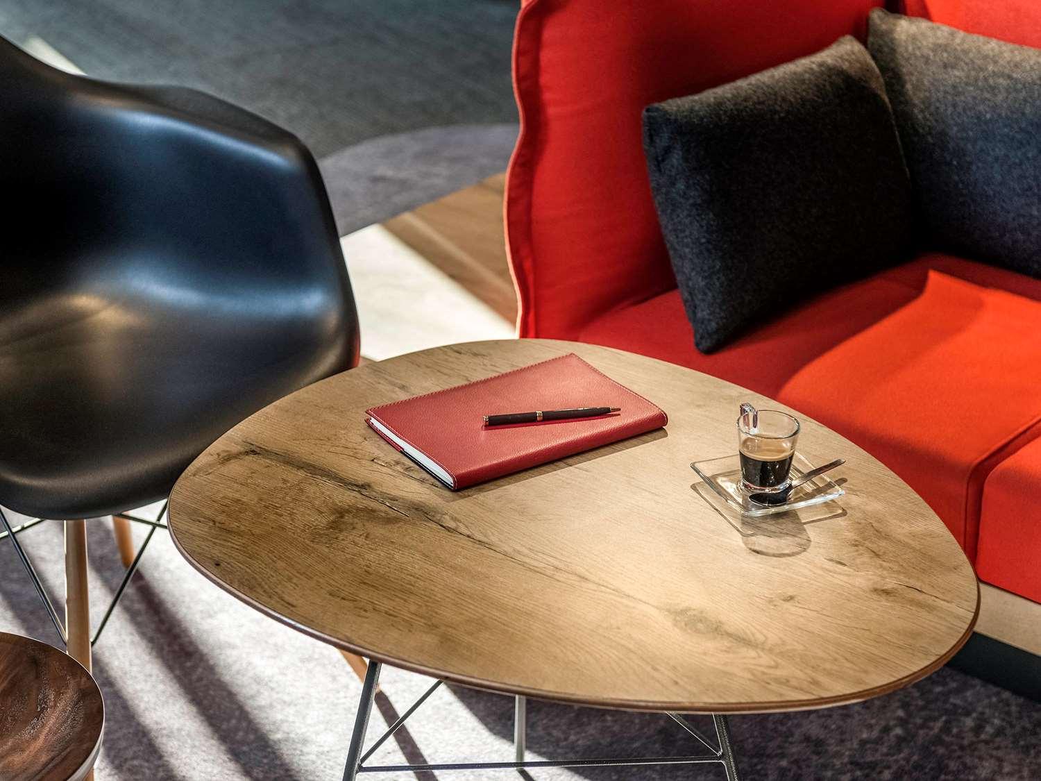 Vista Exterior B&B HOTEL Arras Centre Les Places