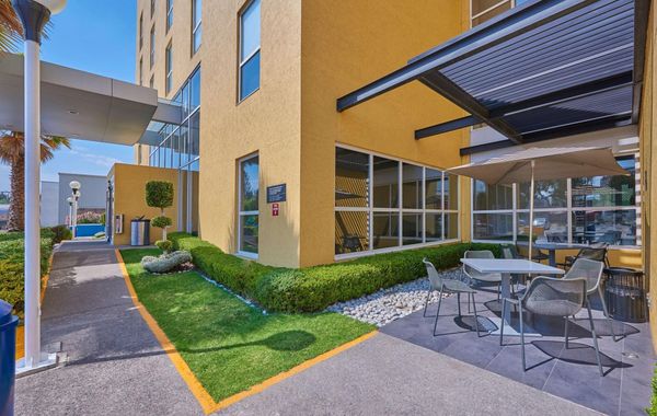 City Express by Marriott Ciudad de México Plaza Central - Hoteles cerca de Autódromo en Ciudad de México