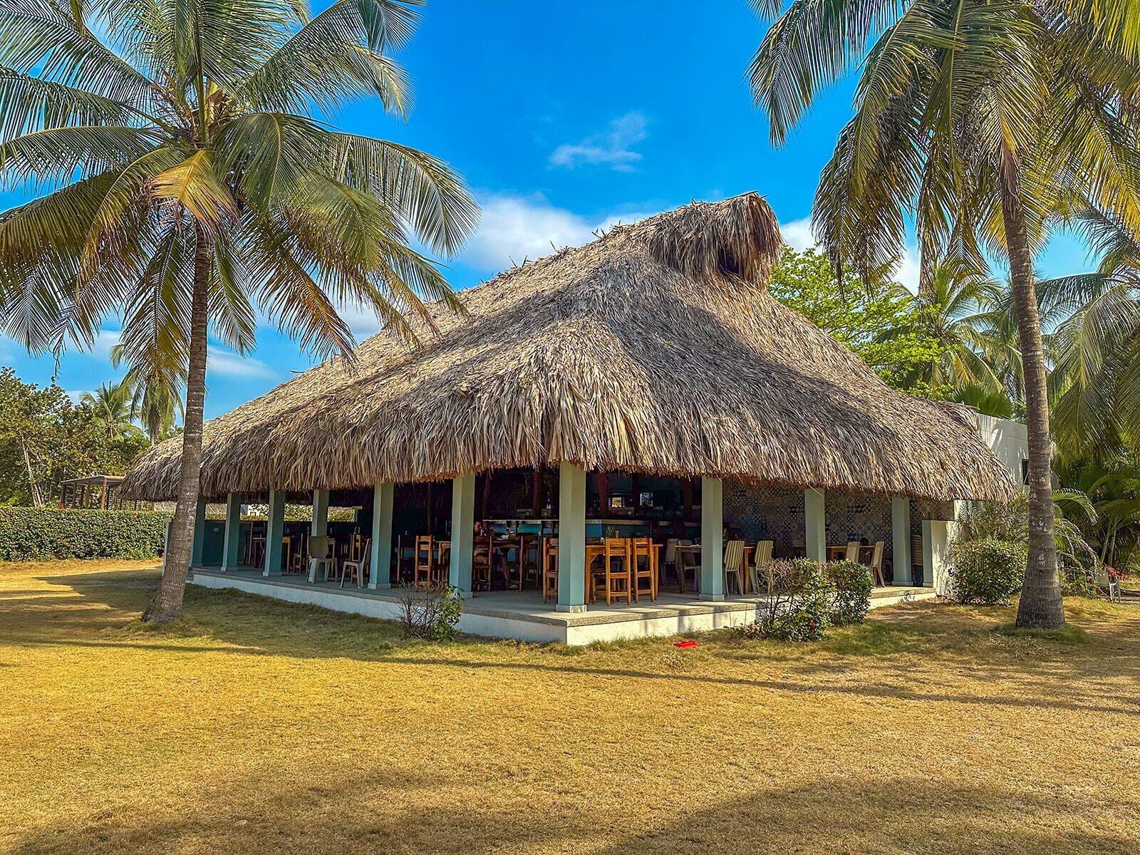 Restaurant Huku Beach Hostel