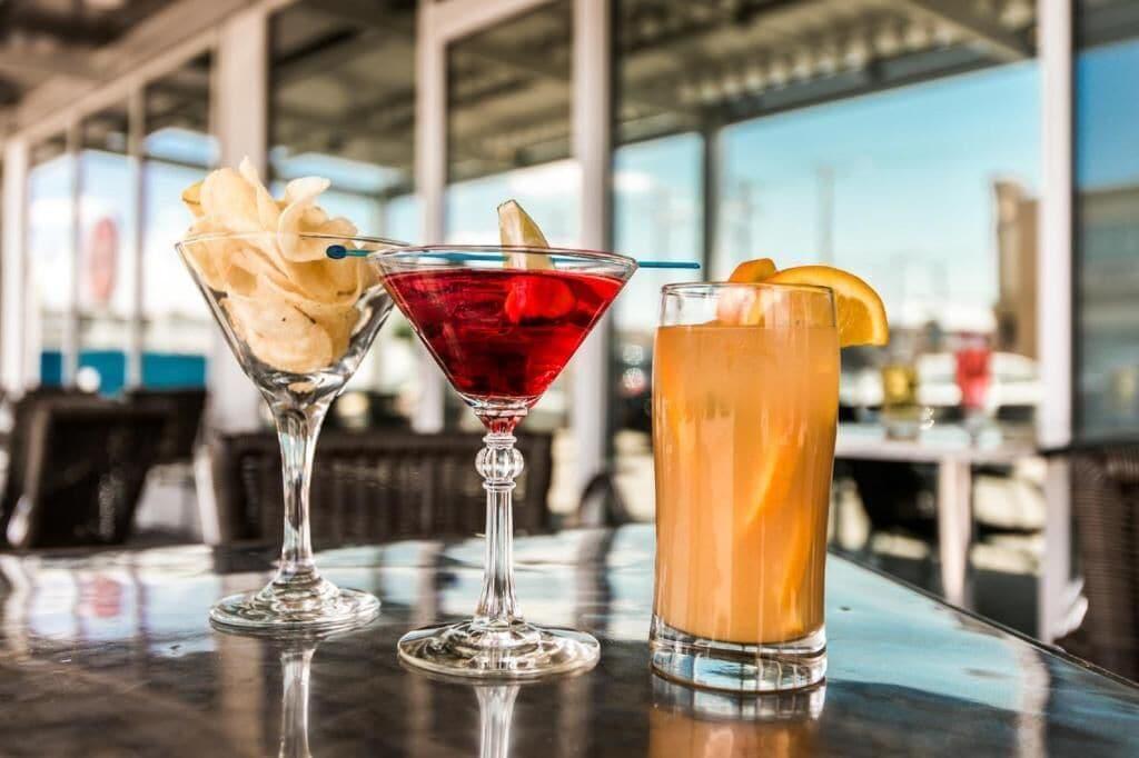 Varios Hôtel Newstar Montréal
