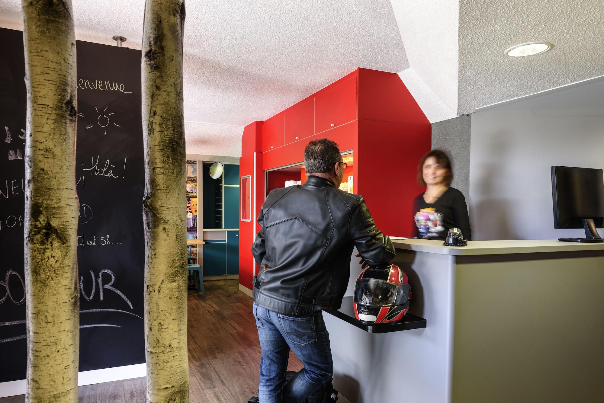 Vista Lobby hotelF1 Lyon Sud Oullins