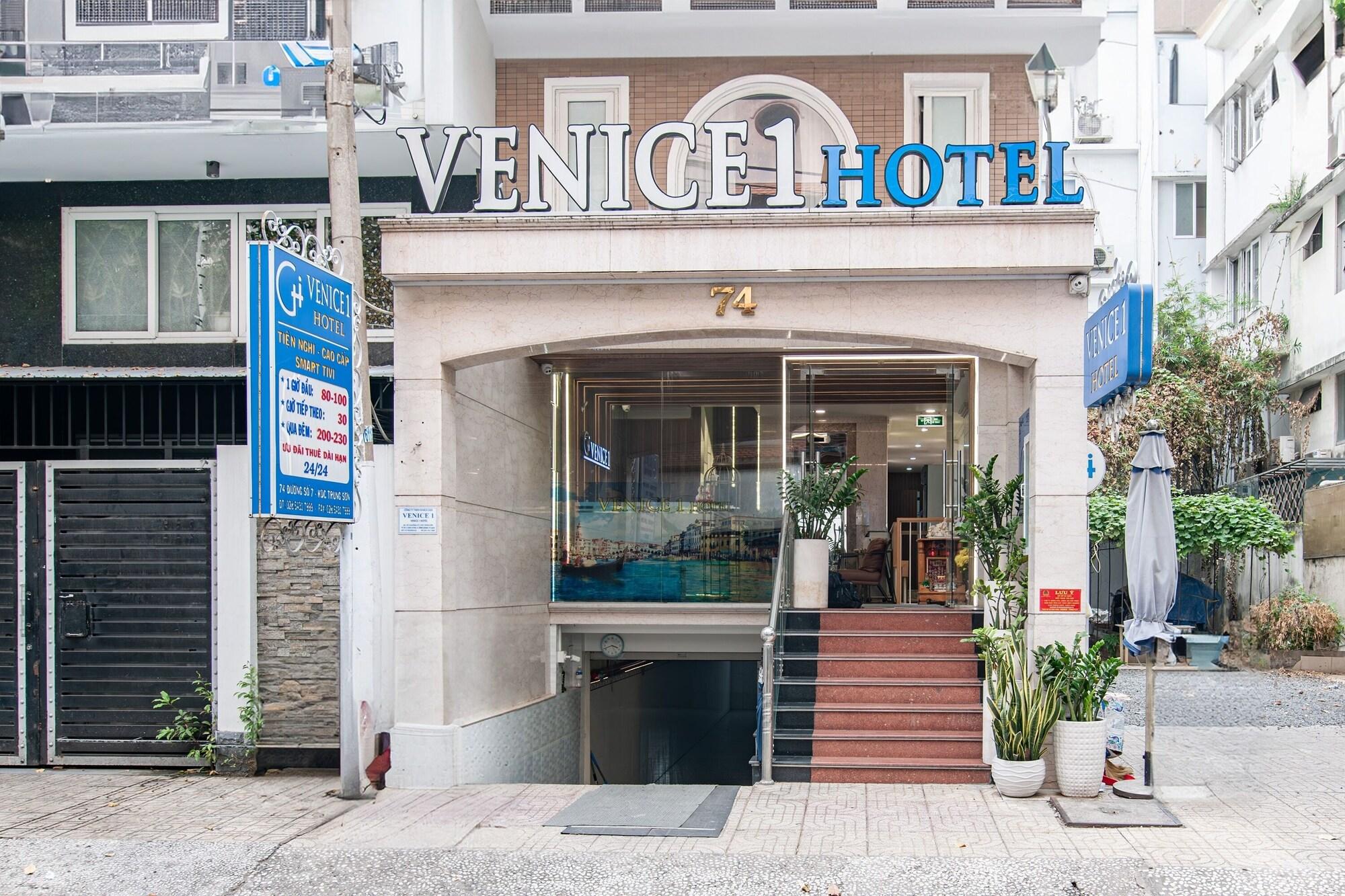 Varios Venice 1 Hotel