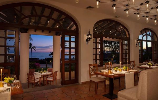 Aqua Blue Serenity...Chic romantic seaside sanctuary in boutique 5-star resort. - Hoteles en Los cabos, México